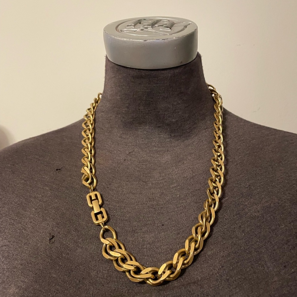 Vintage Givenchy Chunky Gold Chain Necklace - Picture 11 of 17